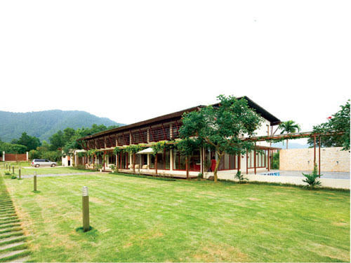 Biệt thự nhà vườn đẹp như mơ của gia đình ca sĩ Mỹ Linh là công trình vi phạm lớn