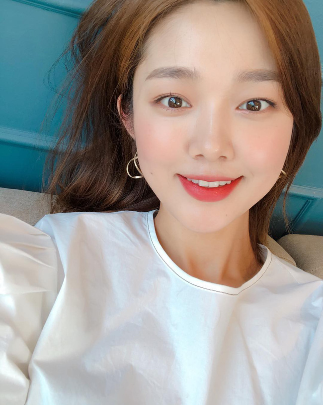 Kem dưỡng ban đêm và mặt nạ ngủ - hai bước chăm da dễ gây lú nhất thực sự khác nhau thế nào?