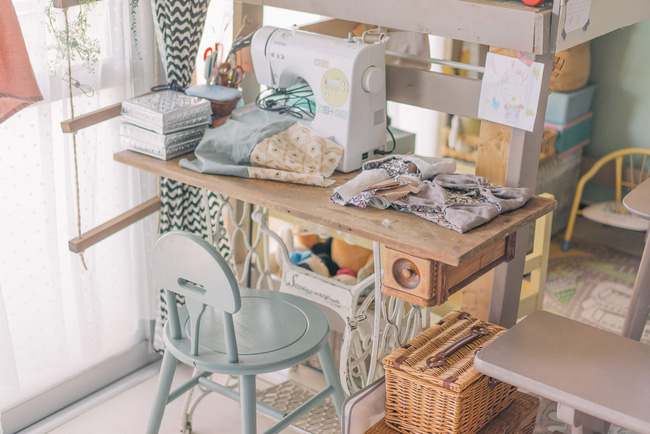 Căn hộ tràn ngập sắc màu hạnh phúc, góc nào cũng vô cùng đặc biệt của bà mẹ Nhật đơn thân với 2 con nhỏ