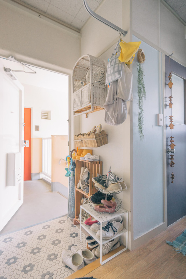 Căn hộ tràn ngập sắc màu hạnh phúc, góc nào cũng vô cùng đặc biệt của bà mẹ Nhật đơn thân với 2 con nhỏ