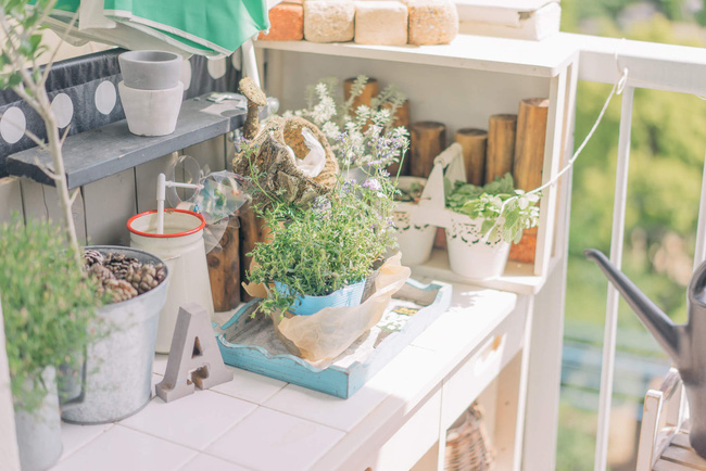 Căn hộ tràn ngập sắc màu hạnh phúc, góc nào cũng vô cùng đặc biệt của bà mẹ Nhật đơn thân với 2 con nhỏ