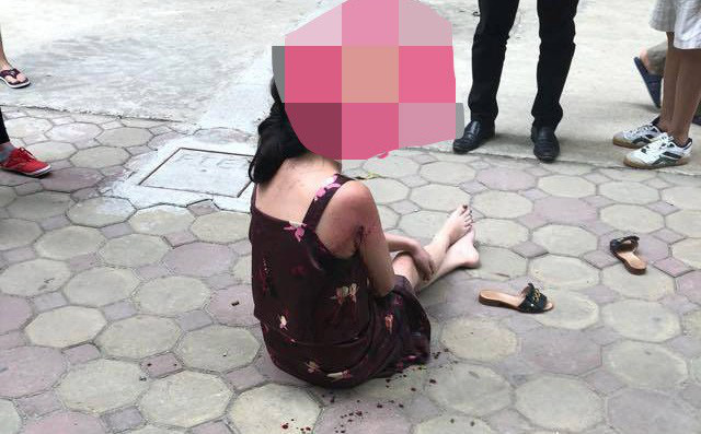 Mẹ nghi can nổ súng bắn vợ: Trong lúc không kiềm chế được mới hành động dại dột