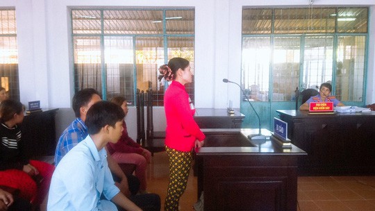 Vụ đánh ghen tàn bạo ở Cà Mau: Truy người tung clip lên mạng