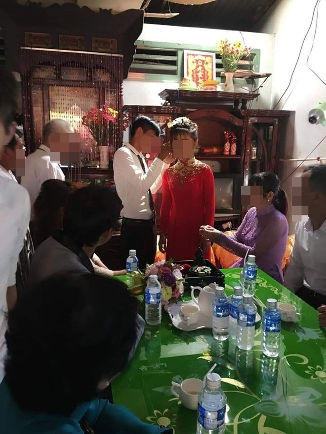 Lễ đính hôn gây chú ý nhất mạng xã hội hôm qua: Cô dâu 12 tuổi, chú rể 14 tuổi? Lễ đính hôn gây chú ý nhất mạng xã hội hôm qua: Cô dâu 12 tuổi, chú rể 14 tuổi?