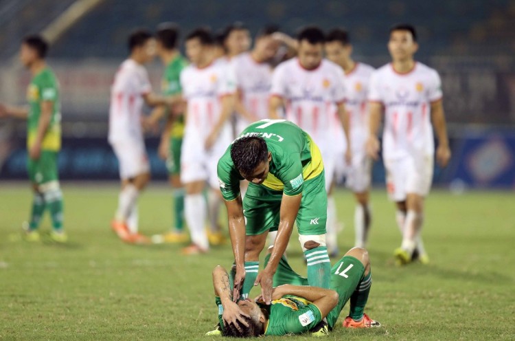 Nhiều cầu thủ Cần Thơ sợ bị xù tiền lương, lót tay