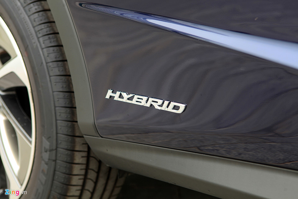 Chi tiết Lexus RX450h động cơ hybrid giá 4,5 tỷ đồng tại VN