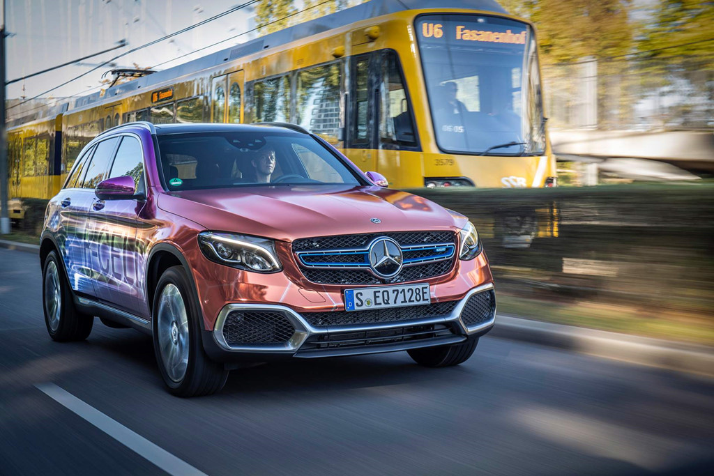 Xe không cần xăng của Mercedes lăn bánh cuối tháng này