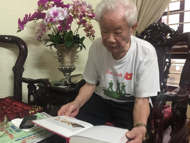 Cố Thủ tướng Phạm Văn Đồng trọn đời chăm sóc người vợ bị bệnh