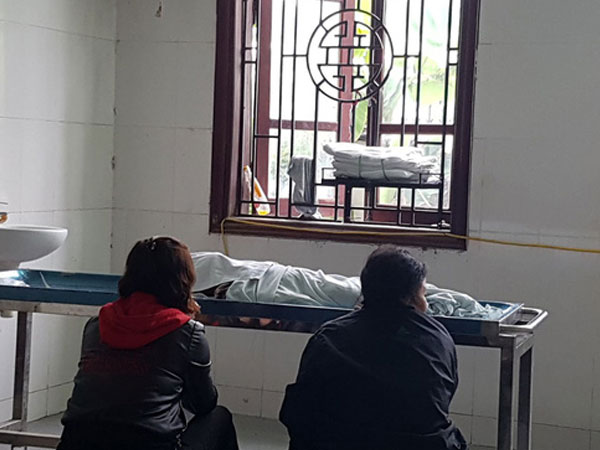 Vụ bé 2 tuổi tử vong sau truyền dịch: Trước khi đi khám con tôi cười đùa vẫy tay chào mọi người, vậy mà...