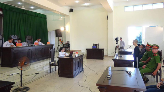 Nhân viên trung tâm y tế lãnh 7 năm tù vì chống phá nhà nước