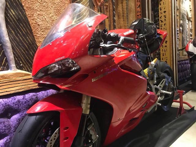 Người đàn ông tự nhận lúc nào cũng đeo 8kg vàng trên người khiến MXH xôn xao