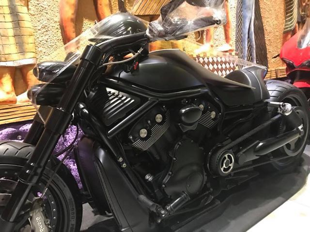 Người đàn ông tự nhận lúc nào cũng đeo 8kg vàng trên người khiến MXH xôn xao