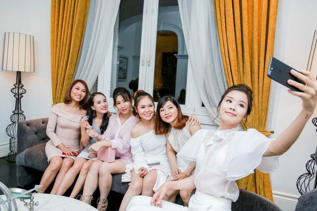 Mẹ đơn thân xinh đẹp gây choáng MXH khi khoe quà sinh nhật hàng trăm triệu đồng, vàng đếm mỏi tay, đồ hiệu chất đầy nhà