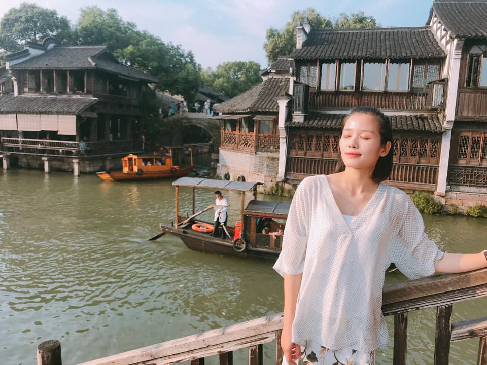 Mẹ đơn thân xinh đẹp gây choáng MXH khi khoe quà sinh nhật hàng trăm triệu đồng, vàng đếm mỏi tay, đồ hiệu chất đầy nhà