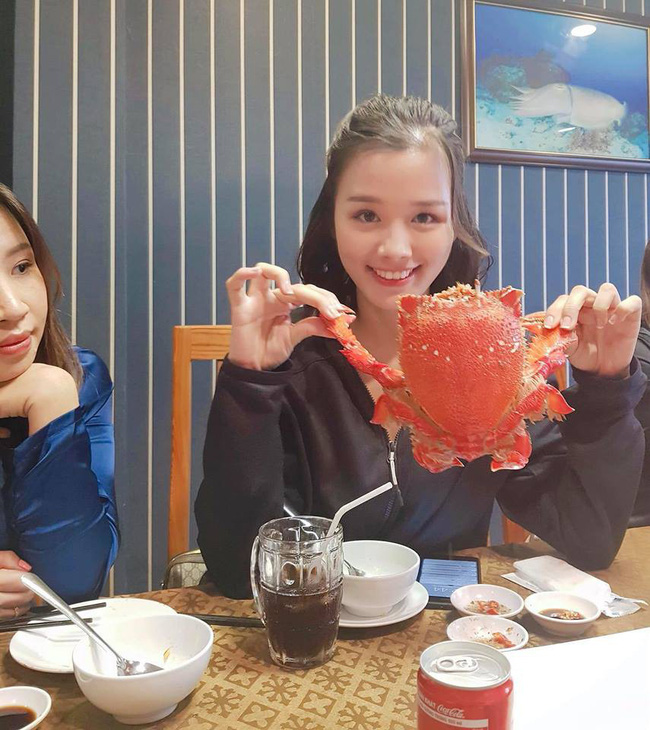 Mẹ đơn thân xinh đẹp gây choáng MXH khi khoe quà sinh nhật hàng trăm triệu đồng, vàng đếm mỏi tay, đồ hiệu chất đầy nhà