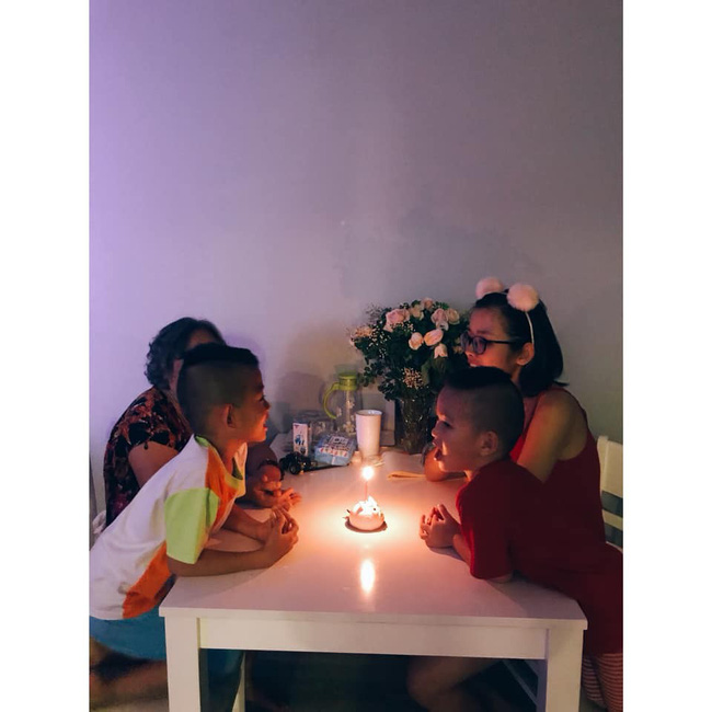 Mẹ đơn thân xinh đẹp gây choáng MXH khi khoe quà sinh nhật hàng trăm triệu đồng, vàng đếm mỏi tay, đồ hiệu chất đầy nhà