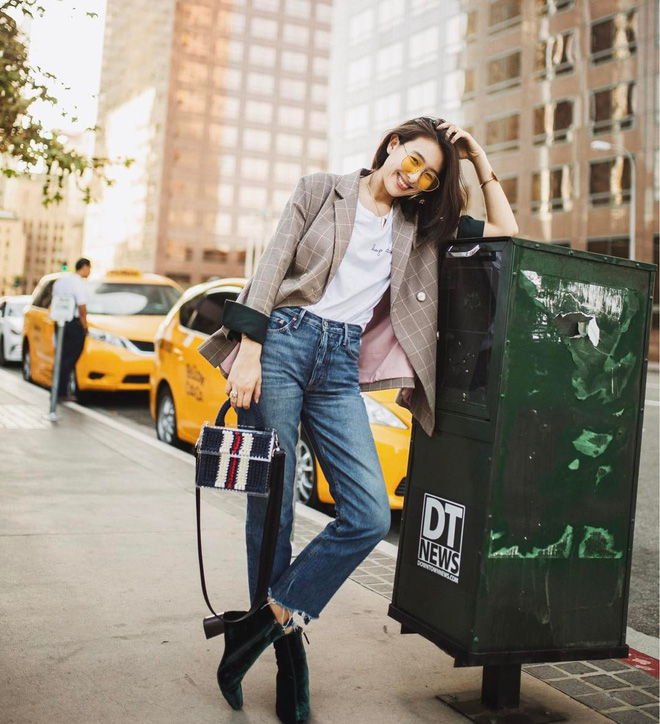 Áo blazer không hề một màu, nhàm chán bởi có ít nhất 5 biến tấu để các nàng thỏa sức làm điệu trong mùa lạnh năm nay