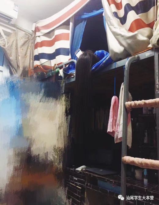 Truyện kinh dị siêu ngắn nhưng gây ám ảnh kinh niên ở ký túc xá: Đứa giường trên xõa tóc khi ngủ!