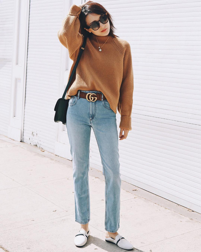Ngôi sao của mùa đông chính là quần jeans và 15 set đồ sau sẽ giúp các nàng biến hóa tài tình với item này