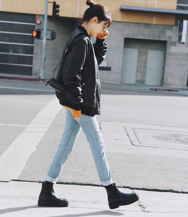 Ngôi sao của mùa đông chính là quần jeans và 15 set đồ sau sẽ giúp các nàng biến hóa tài tình với item này