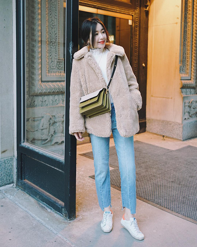 Ngôi sao của mùa đông chính là quần jeans và 15 set đồ sau sẽ giúp các nàng biến hóa tài tình với item này