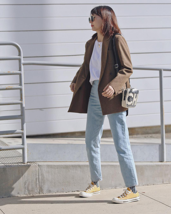 Ngôi sao của mùa đông chính là quần jeans và 15 set đồ sau sẽ giúp các nàng biến hóa tài tình với item này