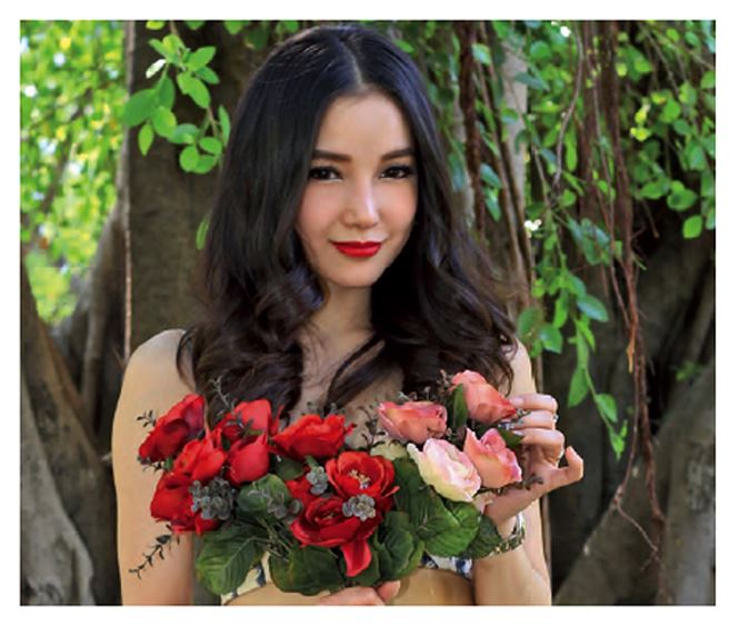 Cuộc đời mỹ nhân hot nhất Thái Lan: Chồng tù tội, anh trai là bố