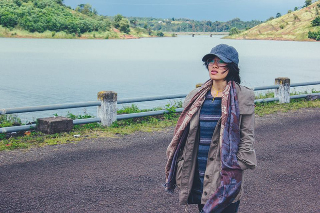 Nữ phượt thủ và 2 mảng đối lập: Dám ngủ chung giường với người khác giới nhưng với con dao nắm chặt trong tay!