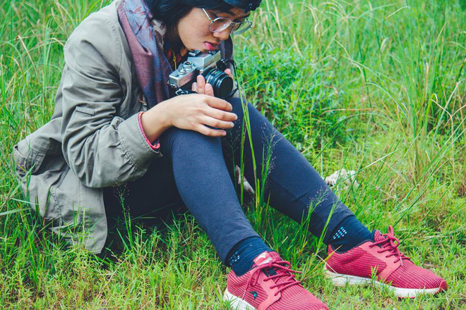 Nữ phượt thủ và 2 mảng đối lập: Dám ngủ chung giường với người khác giới nhưng với con dao nắm chặt trong tay!