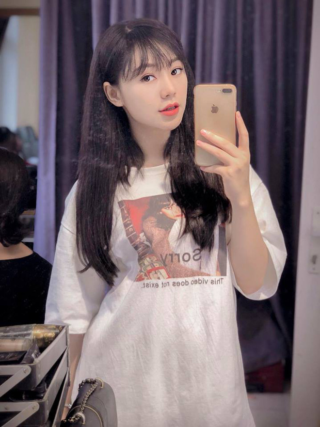 Loạt ảnh gợi cảm của Quỳnh Kool - em gái Lan cave chiếm sóng nhất hôm nay!