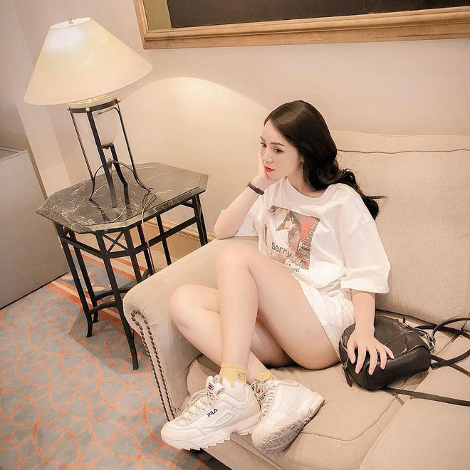 Loạt ảnh gợi cảm của Quỳnh Kool - em gái Lan cave chiếm sóng nhất hôm nay!