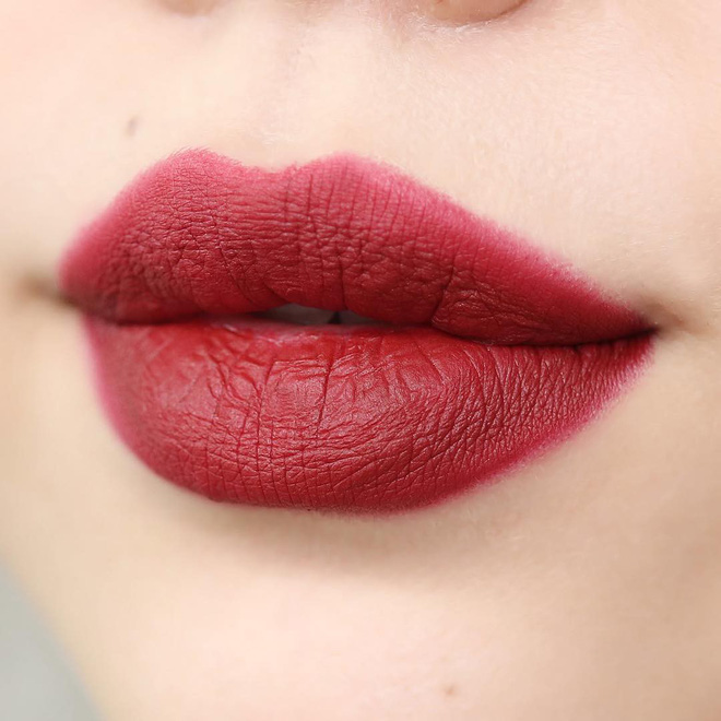 Biết tới 5 cây son hi-end mới ra đẹp đến phát khóc này, các nàng sẽ muốn tự thưởng ngay dịp 20/10 thay vì chờ ai đó tặng