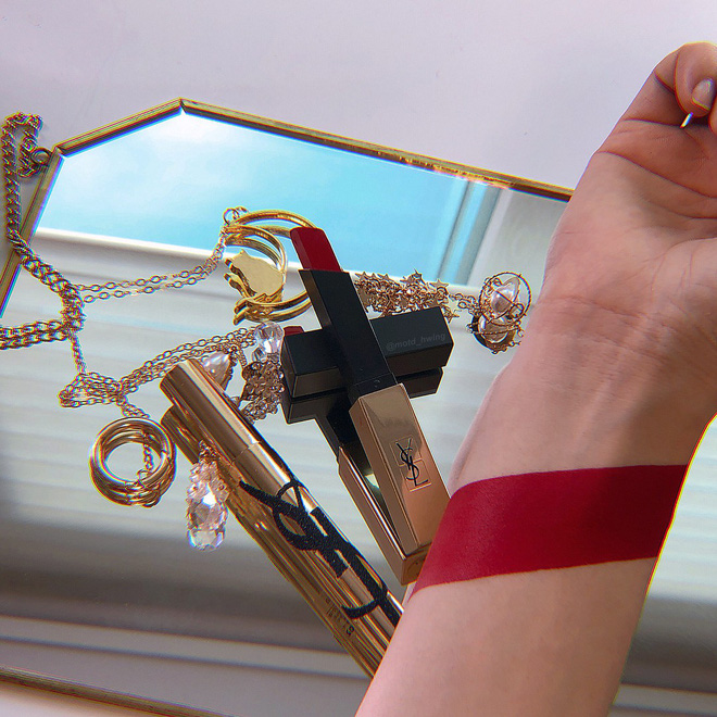 Biết tới 5 cây son hi-end mới ra đẹp đến phát khóc này, các nàng sẽ muốn tự thưởng ngay dịp 20/10 thay vì chờ ai đó tặng