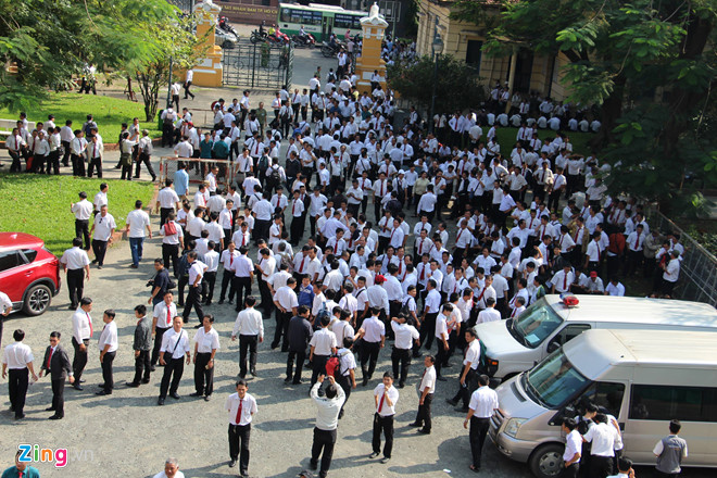 Hàng trăm tài xế nghỉ việc đến vụ xử Vinasun đòi Grab bồi thường 41 tỷ