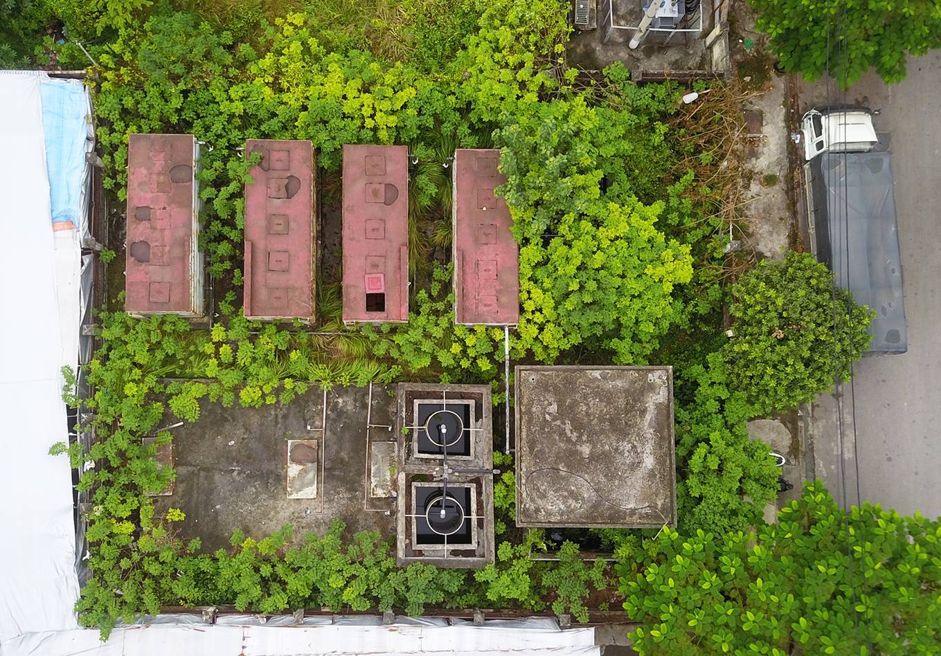 Trạm xử lý nước thải ở Hà Nội bị bỏ hoang 10 năm