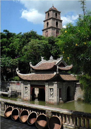 Việt Phủ Thành Chương gây ồn ào được xây dựng cầu kỳ thế nào?