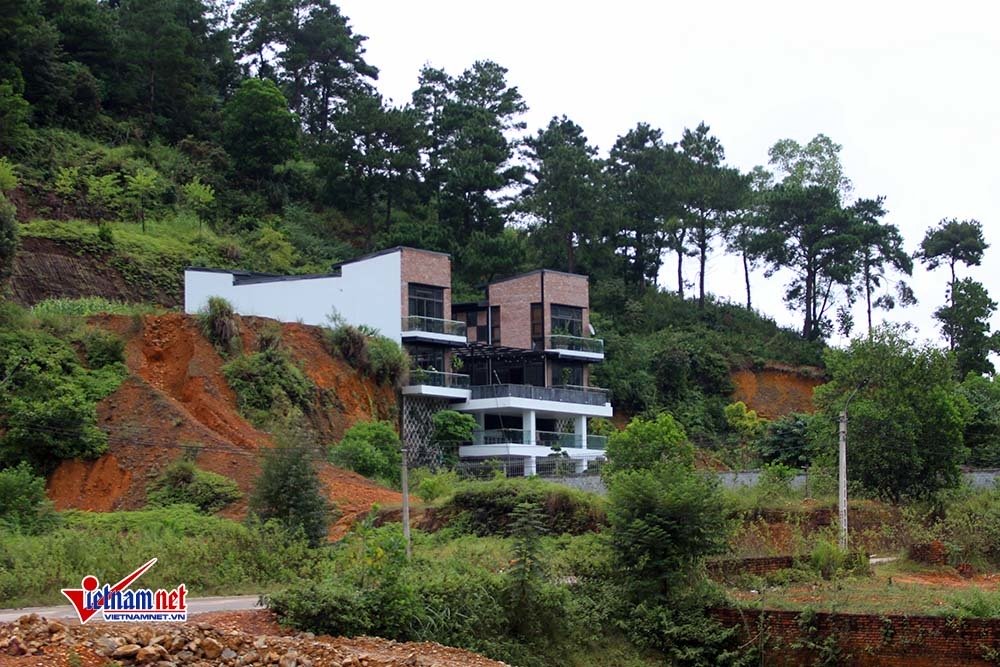 Biệt thự nguy nga mọc trên đất rừng phòng hộ Sóc Sơn