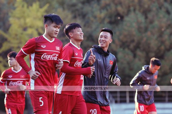 HLV Park Hang Seo: AFF Cup là gì mà nặng đến thế?