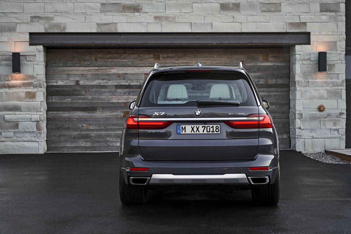 BMW X7 2019 - SUV cỡ lớn mới giá từ 73.900 USD