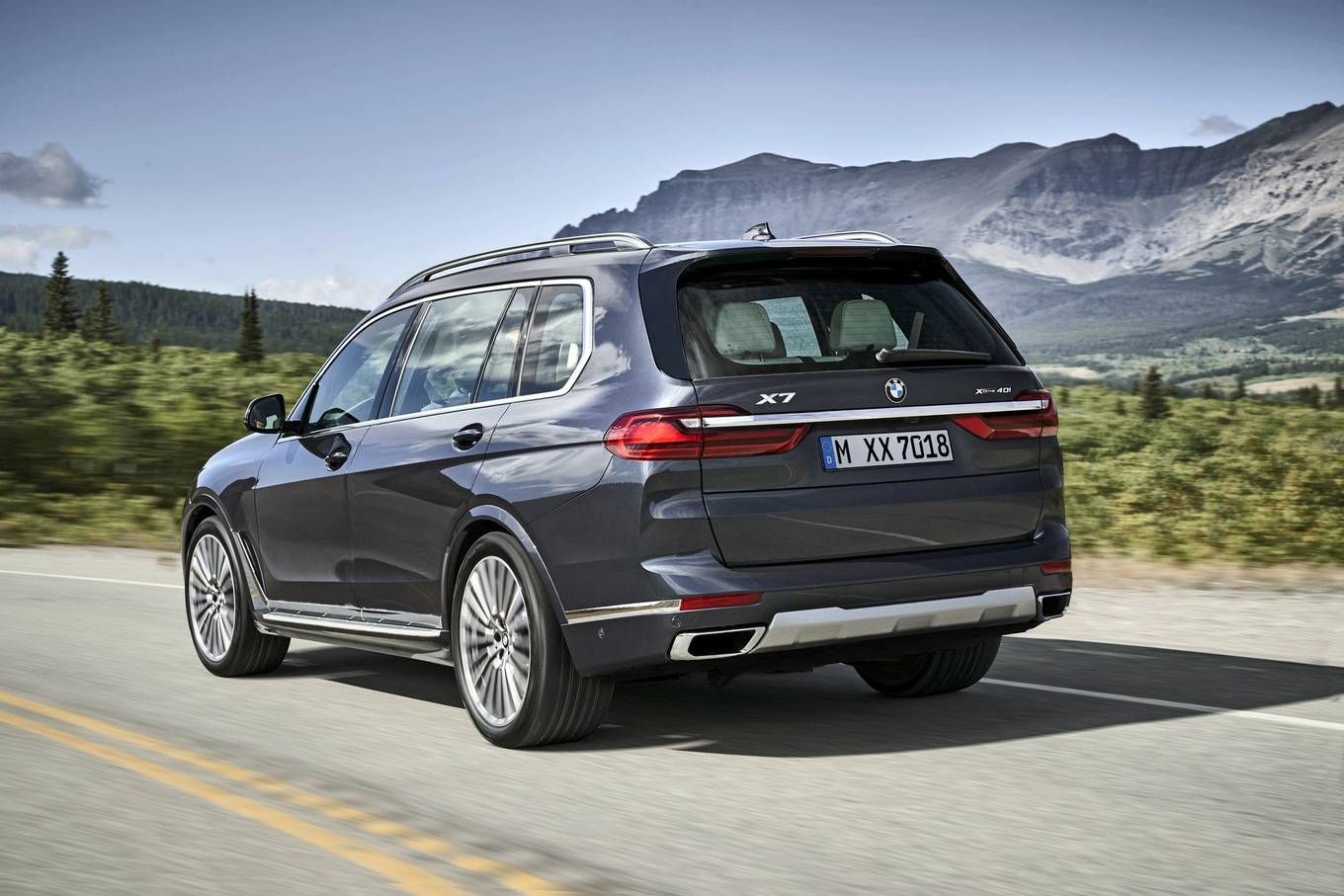 BMW X7 2019 - SUV cỡ lớn mới giá từ 73.900 USD