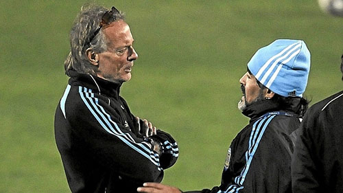 Cựu trợ lý của Maradona ước Messi khoác áo Tây Ban Nha
