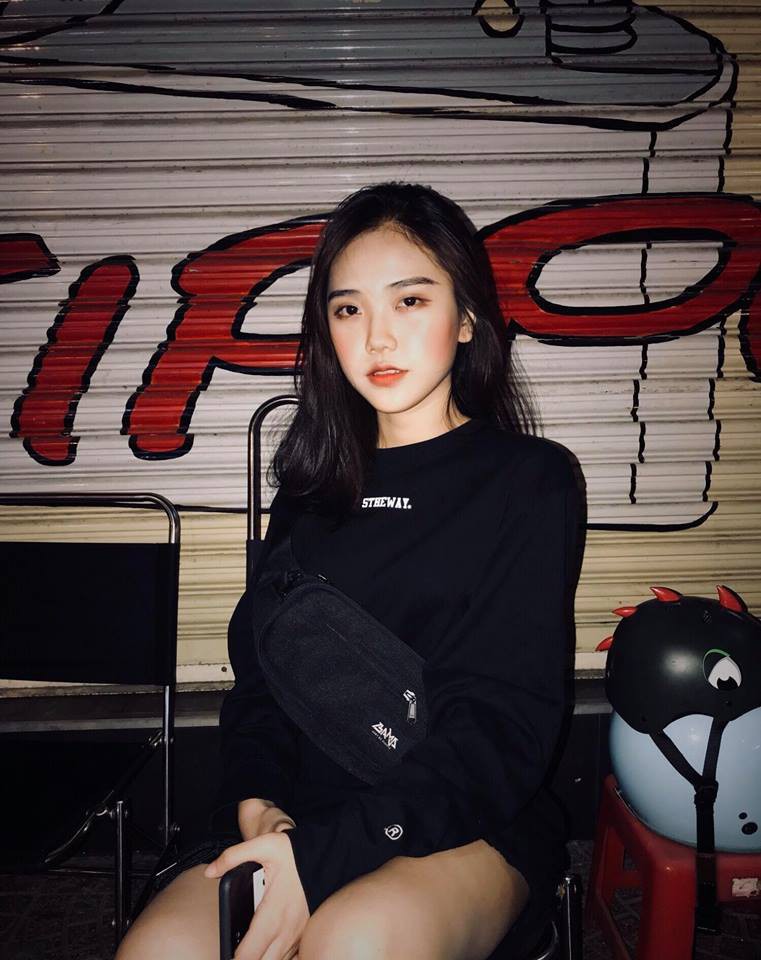 Nữ sinh Sài Gòn bị đồn phẫu thuật thẩm mỹ để giống IU, thường xuyên bị tán tỉnh dù đã có người yêu