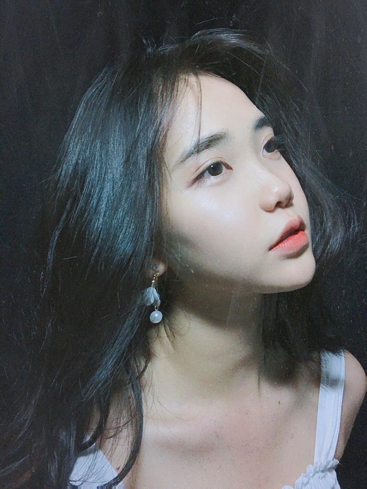 Nữ sinh Sài Gòn bị đồn phẫu thuật thẩm mỹ để giống IU, thường xuyên bị tán tỉnh dù đã có người yêu