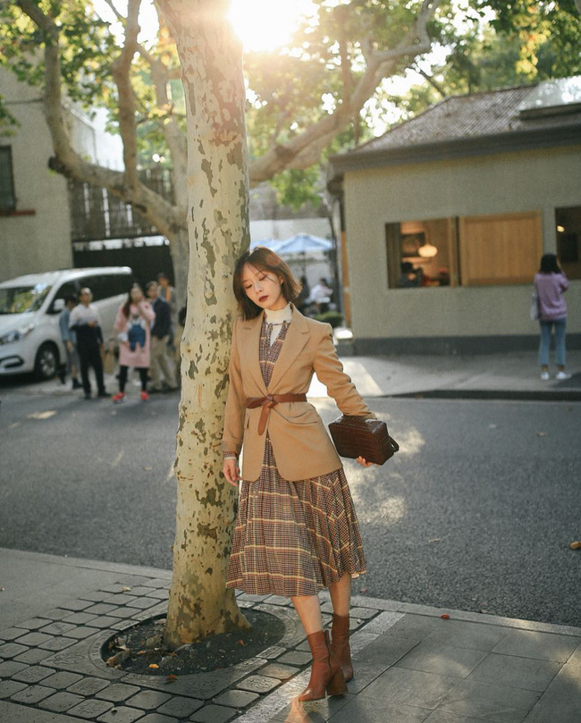 15 gợi ý cho thấy boots thấp cổ là item phải có trong mùa lạnh vì kết hợp kiểu gì cũng đẹp và sang