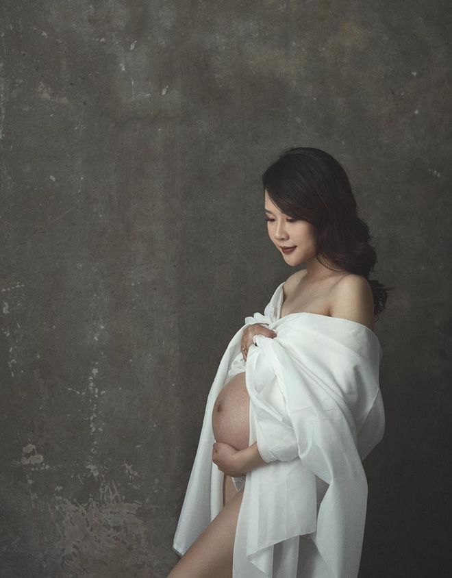 Vợ chồng Nhật Anh Trắng đã lên chức, hạnh phúc đón em bé đầu lòng