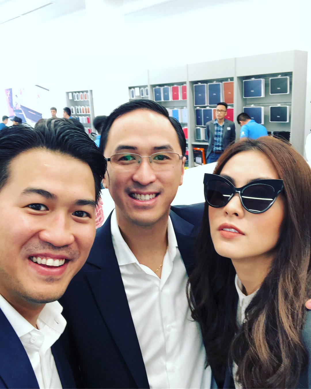 Tiên Nguyễn khẳng định Phillip Nguyễn còn độc thân, nhận đặt slot chị dâu tương lai hộ anh trai