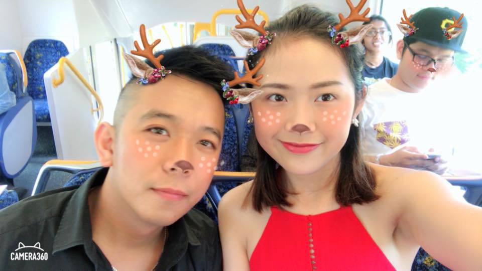 Kiên trì nhắn 15 tin mỗi ngày, chàng trai cưới được crush đẹp mà chảnh kém 9 tuổi