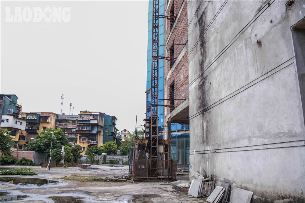 Cận cảnh bệnh viện nghìn tỉ bị lãng quên lạnh lẽo giữa lòng Hà Nội