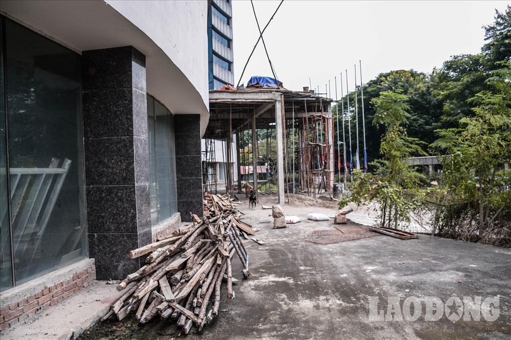 Cận cảnh bệnh viện nghìn tỉ bị lãng quên lạnh lẽo giữa lòng Hà Nội