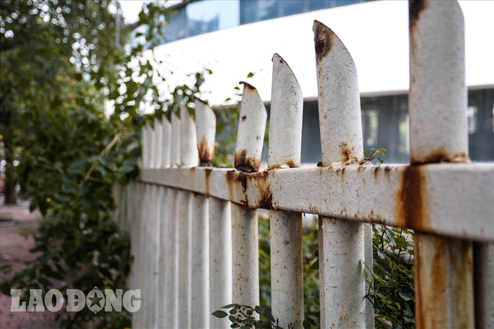 Cận cảnh bệnh viện nghìn tỉ bị lãng quên lạnh lẽo giữa lòng Hà Nội